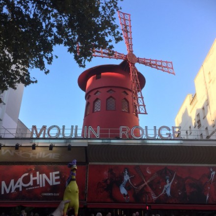 Klondike visits the Moulin Rouge for a show. 
